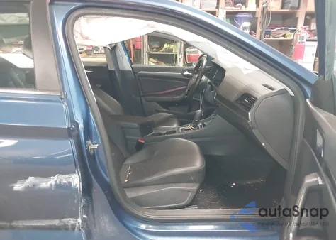 2019 Volkswagen Jetta 1.4T Sel z USA, uszkodzony, nr VIN 3VWE57BU2KM116717